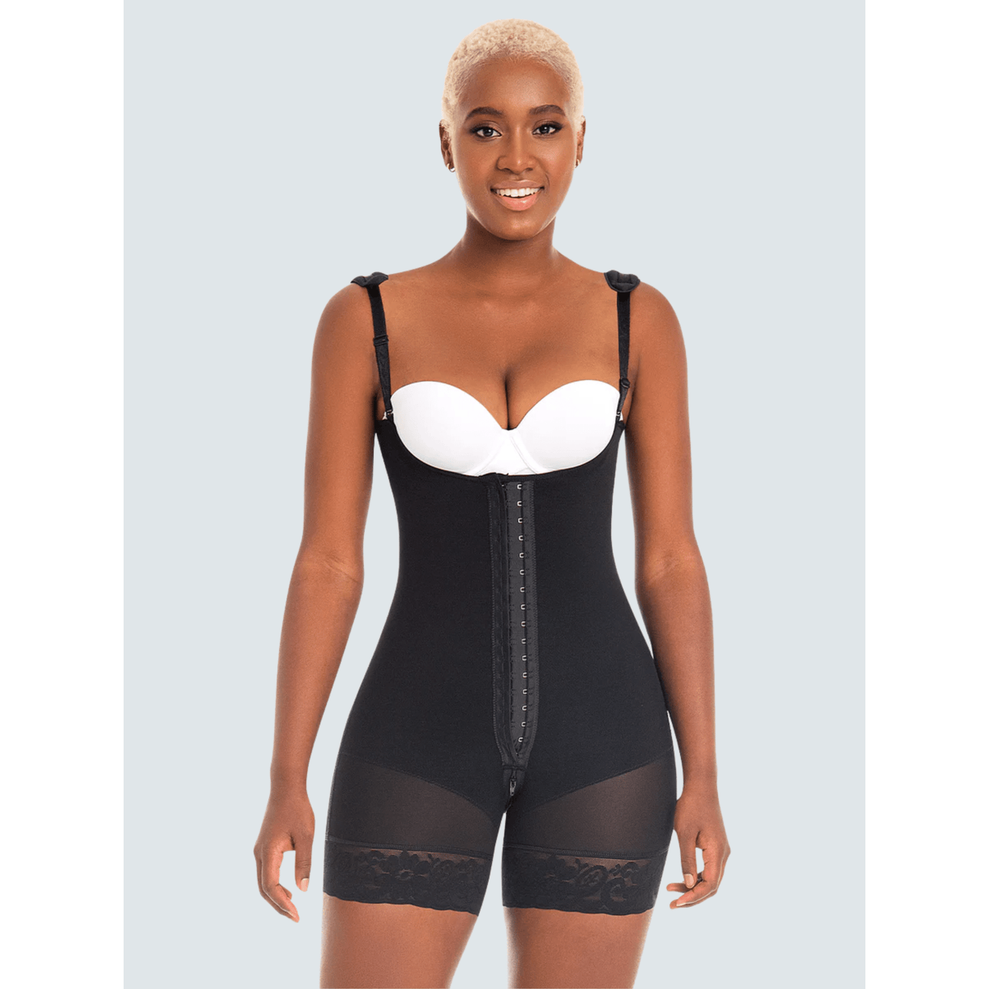 Mid-thigh faja with back coverage and adjustable straps Ref F0068 Fajas M&D